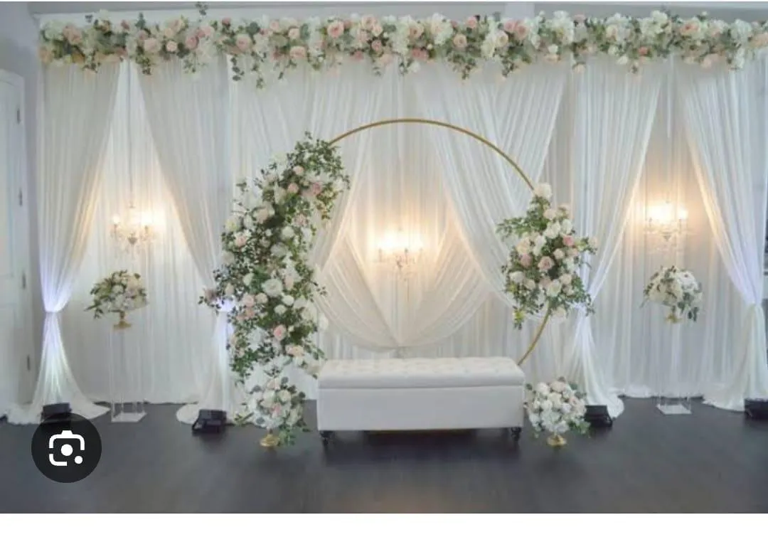 Circle Arch Photo Corner